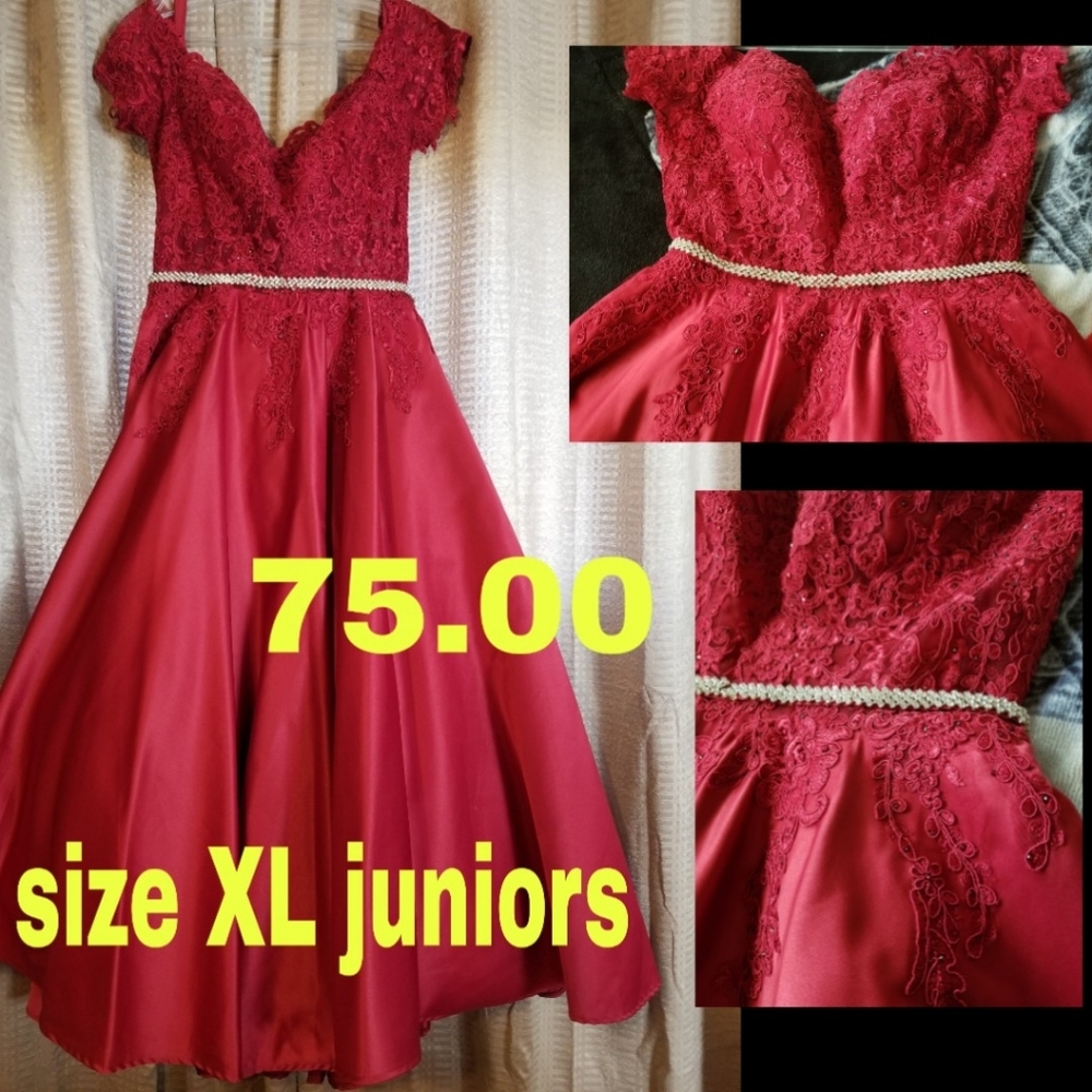 Burgundy Prom dress